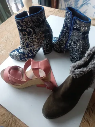 Zapatos de mujer: botines y sandalias