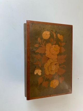 Carillon musicale in legno con fiori