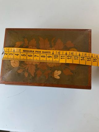 Carillon musicale in legno con fiori