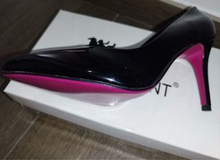 Zapatos de tacón charol negro y rosa talla 40