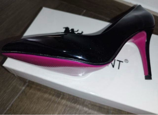 Zapatos de tacón charol negro y rosa talla 40