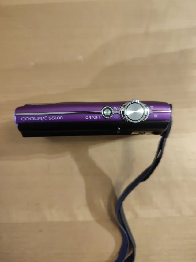 Cámara Digital Nikon Coolpix S5100 Morada