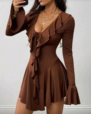 Vestido marrón con volantes