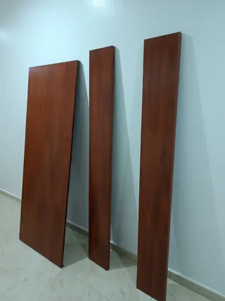 Encimera y baldas de madera