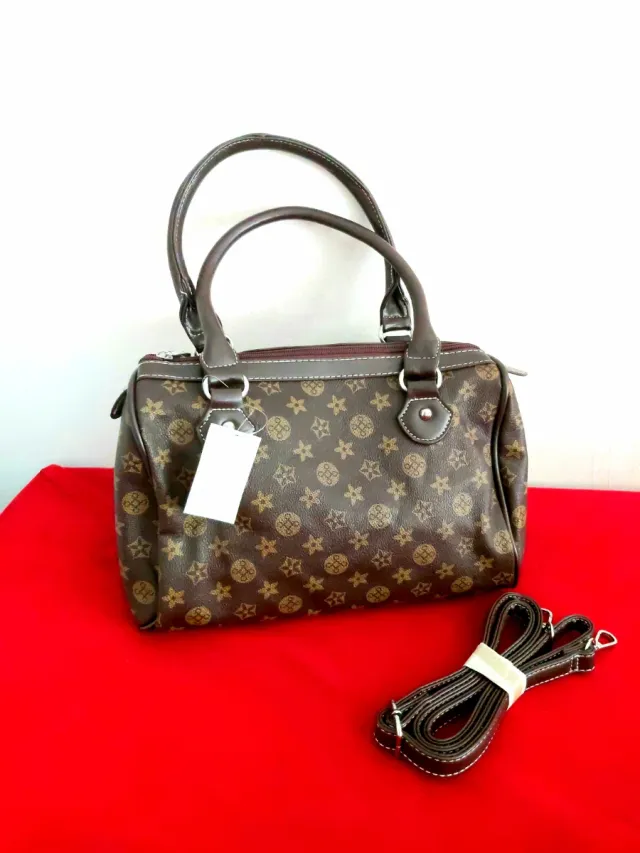 Bolso Marrón Estampado con Correa