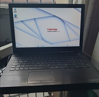 Portátil Toshiba Satellite C55-C-1T1 i3 / 8GB RAM