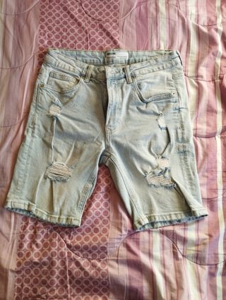 Pantalón corto vaquero desgastado Talla 38