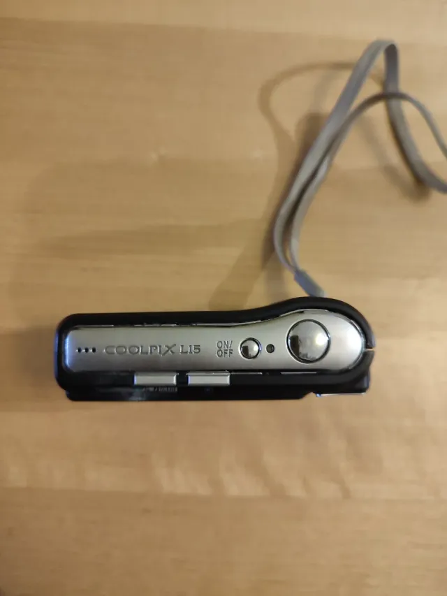 Cámara Digital Nikon Coolpix L15 Negra