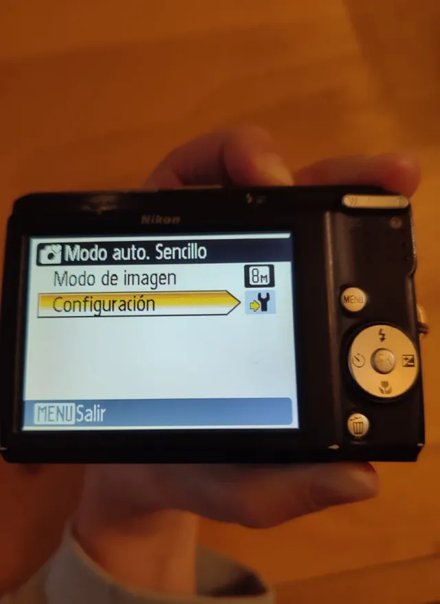 Cámara Digital Nikon Coolpix L15 Negra