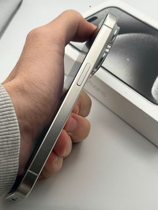 iPhone 15 Pro 256GB Titanio Bianco