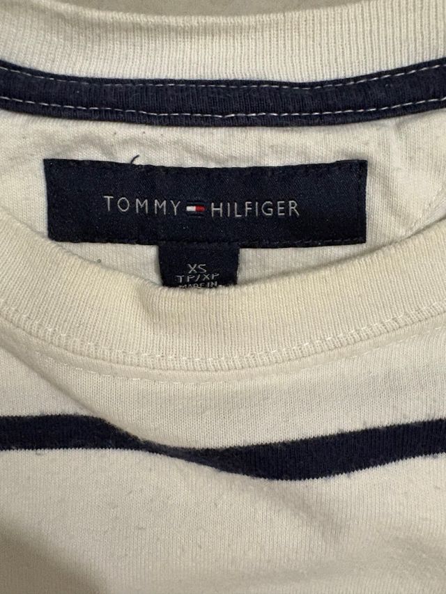 Camiseta Tommy Hilfiger Rayas Azul y Blanca