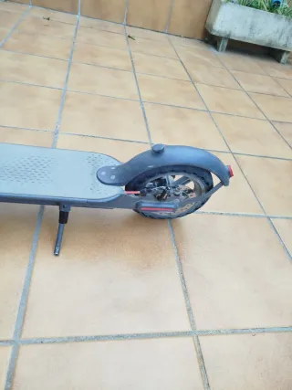 Patinete Eléctrico Gris