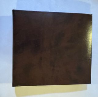 Album foto effetto pelle con giglio fiorentino.