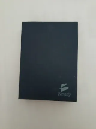 Billetera Banesto de piel Marrón.