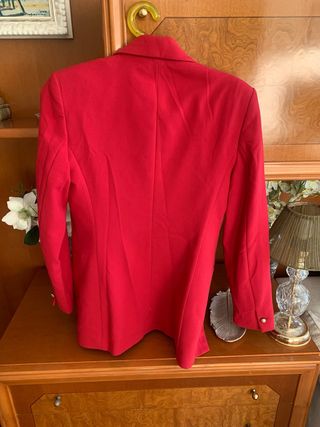 Chaqueta roja doble botonadura
