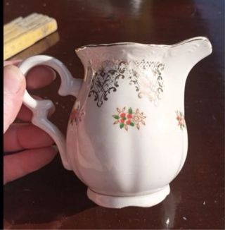 4 Lattiere in Porcellana