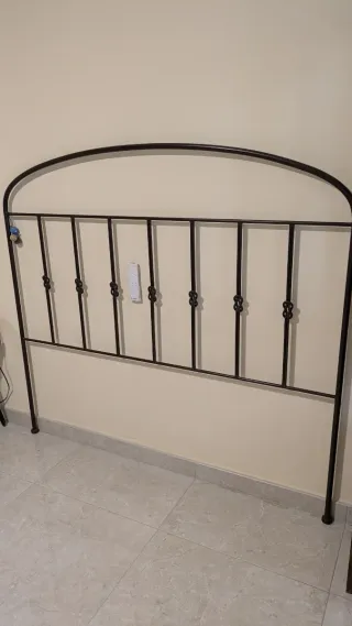 Cabecero de forja para cama de 1.35