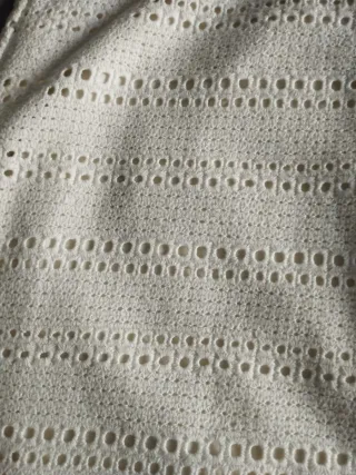 Falda corta de punto blanco