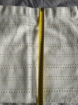 Falda corta de punto blanco