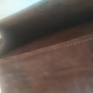 Bolso Cuero Artesanal Tachuelas y Piedra