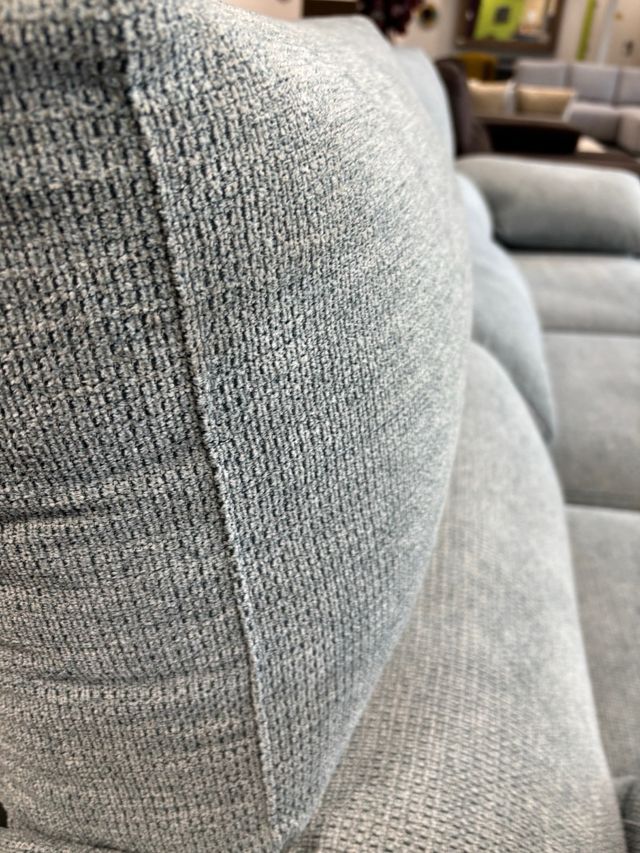 Chaiselongue de tela azul celeste / blanco