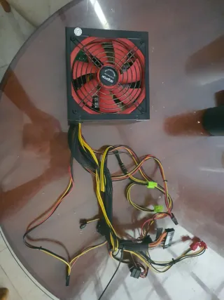 Fuente de Alimentación Aprox 650W