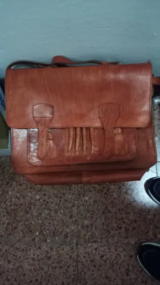 Maletín vintage de cuero marrón