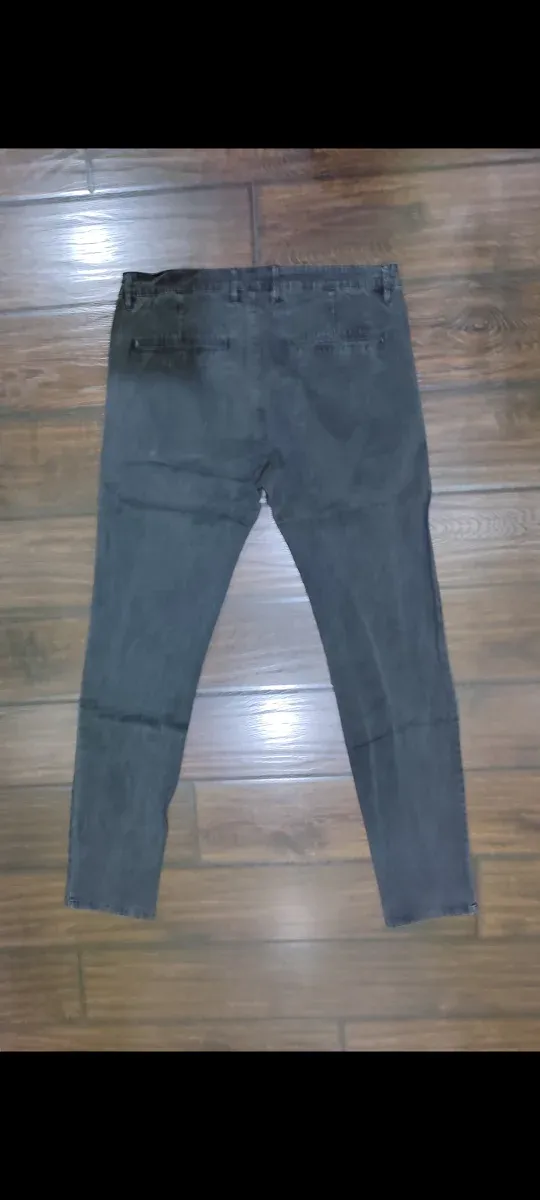 Pantalón estilo chino