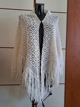 Scialle grande uncinetto bianco
