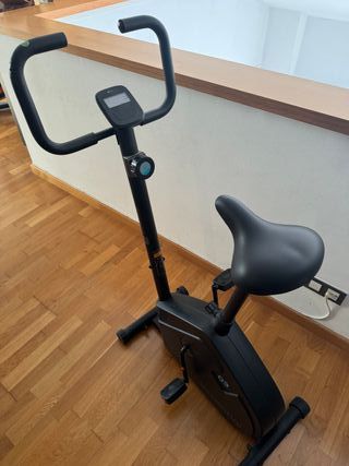 Bicicleta Estática Decathlon Essential 03