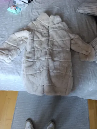 Abrigo de pelo beige