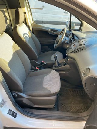 Ford Transit Courier 2017