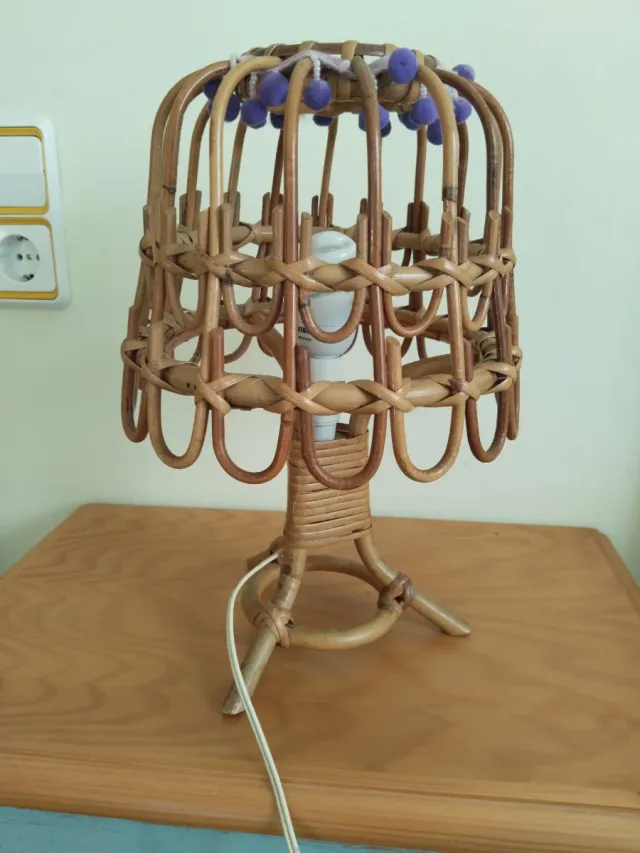 Lampada da tavolo vintage in rattan