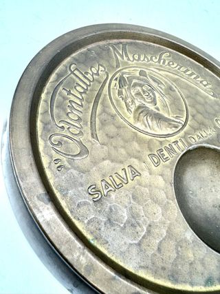 Posacenere pubblicitario Odontalbo Mascherina ottone vintage 19 cm