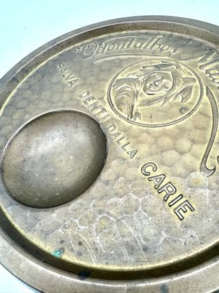 Posacenere pubblicitario Odontalbo Mascherina ottone vintage 19 cm