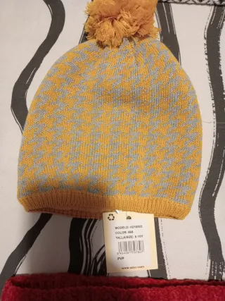 Gorro y tubular tejido
