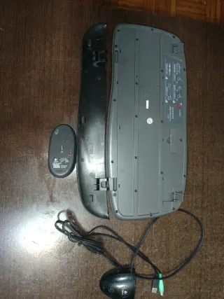 Teclado, Ratón Logitech inalámbrico