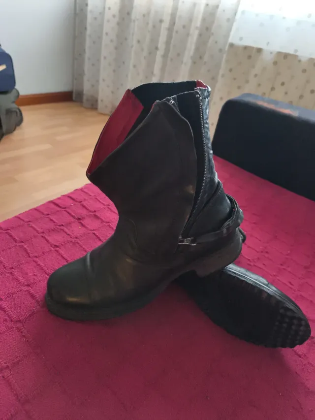 Botas Buffalo cortas de piel mujer