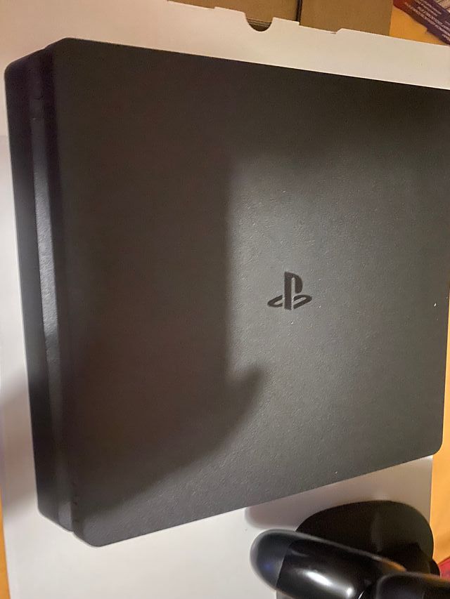 Playstation 4 en muy buen estado