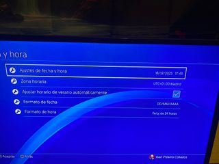 Playstation 4 en muy buen estado capacidad de 1 TB