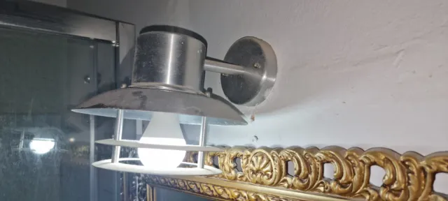 Lámpara de pared metal y cristal