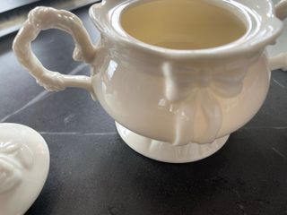 Zuccheriera piccola con rosa