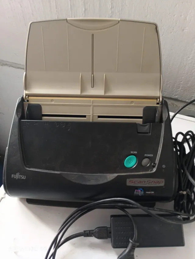 Escáner Fujitsu ScanSnap