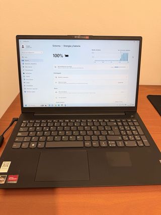 Portátil Lenovo Negro. WINDOWS 11