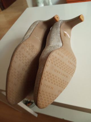 Zapatos de fiesta Mascaró plateadosa 41