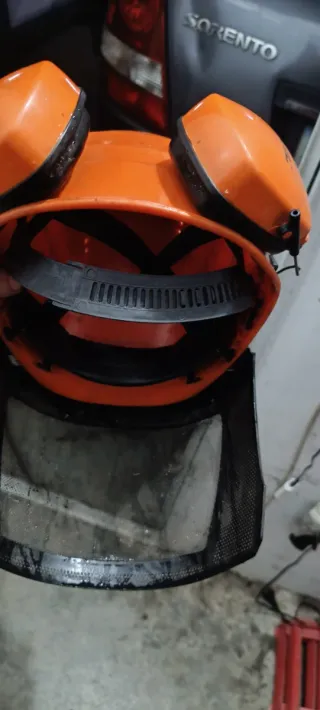 Casco Stihl Naranja con Orejeras