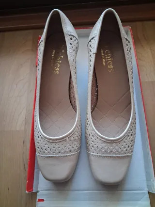 Scarpe Chiccas Beige da Donna