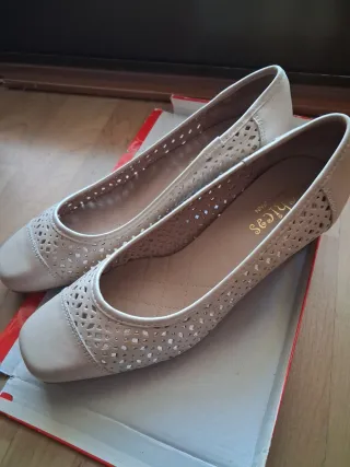 Scarpe Chiccas Beige da Donna