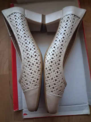 Scarpe Chiccas Beige da Donna