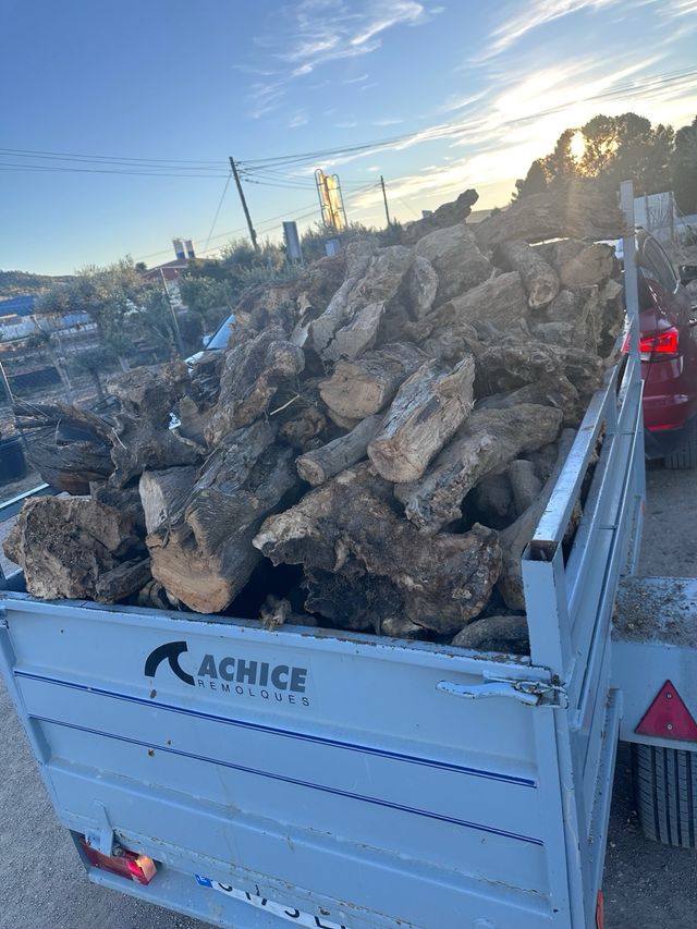 Leña para chimenea o barbacoa